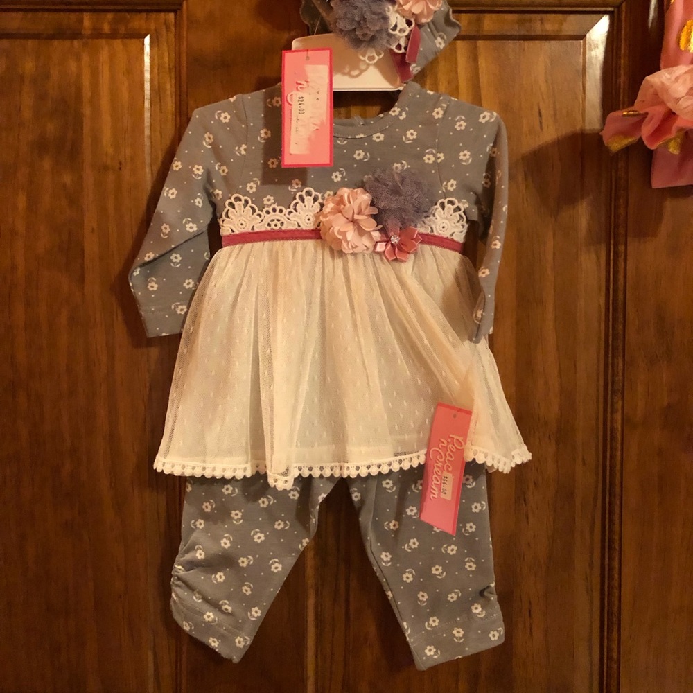 3 pc Peaches n cream outfit. 0-3 NWT